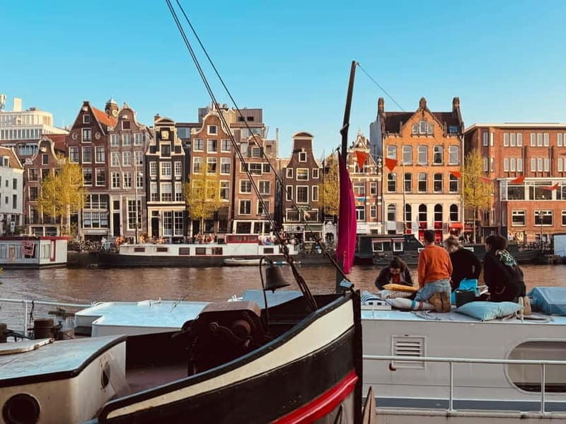 Amsterdam: Off the Beaten Path Bike Tour in French - From Amsterdam-Centrum to Prins Hendrikkade: small streets, big character
