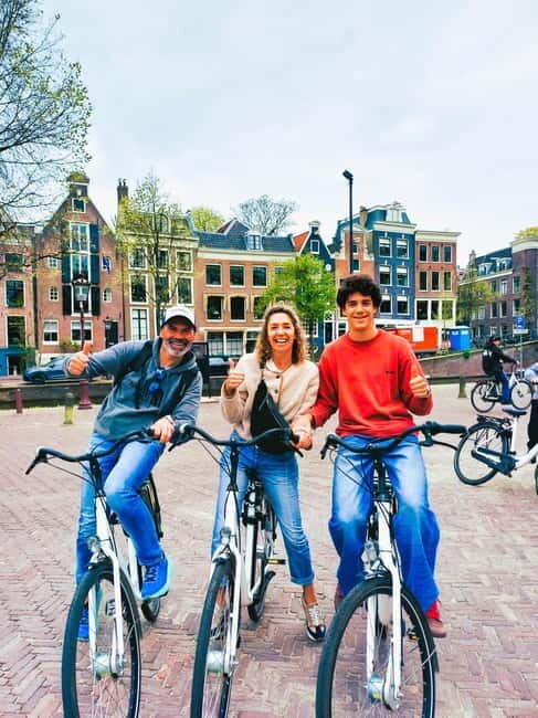 Amsterdam: Off the Beaten Path Bike Tour in French - National Holocaust Names Monument and Anne Frank context: memory in motion