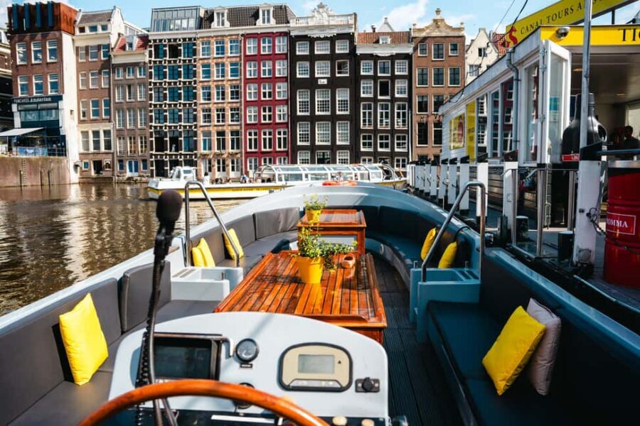 Amsterdam: Open Boat Canal Cruise (with Free Spritz Option) - Comfort and weather: You’ll be outside the whole time