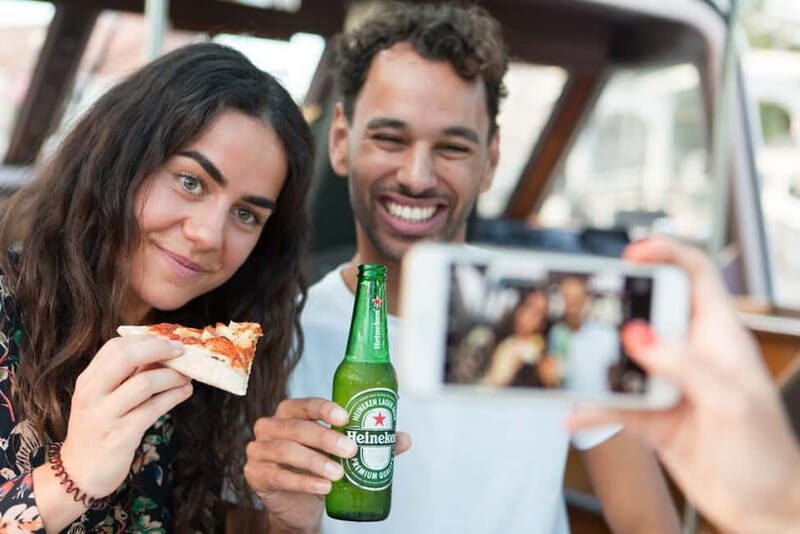 Amsterdam: Original Pizza Dinner Cruise + Unlimited Drinks - Price and logistics: where the value really comes from