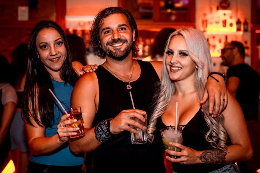 Amsterdam: Original Pub Crawl Party with VIP Entrance - My take on the overall value: VIP entry plus guided pacing for $12