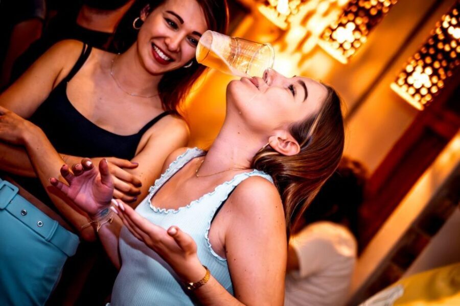 Amsterdam: Original Pub Crawl Party with VIP Entrance - Should you book the Amsterdam Original Pub Crawl Party with VIP Entrance?