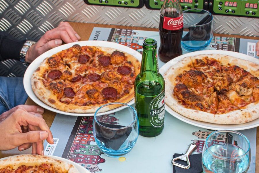 Amsterdam: Pizza Cruise with New York Pizza & Drinks - FAQ
