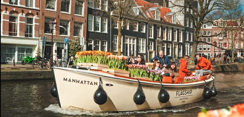 Amsterdam: Premium Tulip Boat Canal Tour - Boarding a Tulip-Filled Boat With Room to Breathe