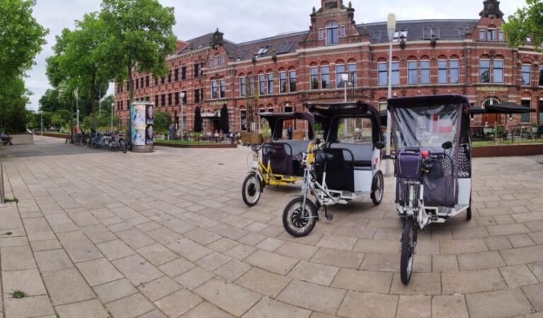 Amsterdam: Private Guided City Tour by Pedicab - Price and value: what $118 per group buys you in 1–2 hours
