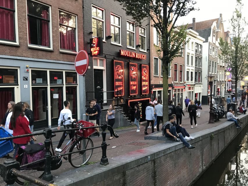 Amsterdam: Red Light District and Local Pub Tour - 2 Hours, Small Groups, and a Route That Moves You Fast Enough