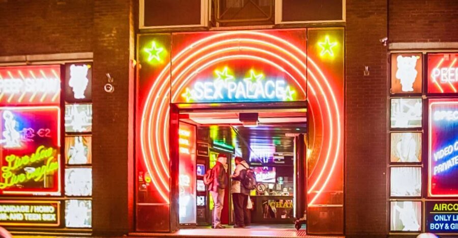 Amsterdam Red Light District & Coffee Shop Tour - Coffee Shop Culture Stop: The Jolly Joker and the First Coffee-Shop Era
