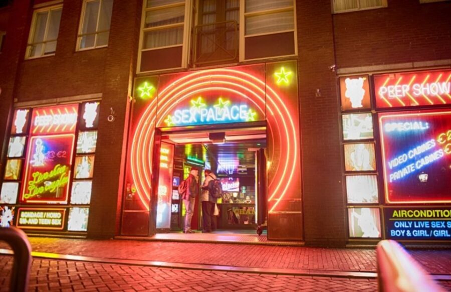Amsterdam: Red Light District Exclusive Night Tour - Quick hits you’ll feel right away