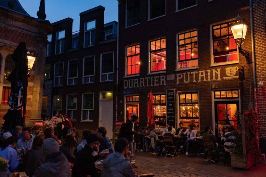 Amsterdam: Red Light District Tour in DE/EN/IT/ES/FR - Nieuwmarkt Square wrap-up: how to keep exploring without crossing lines