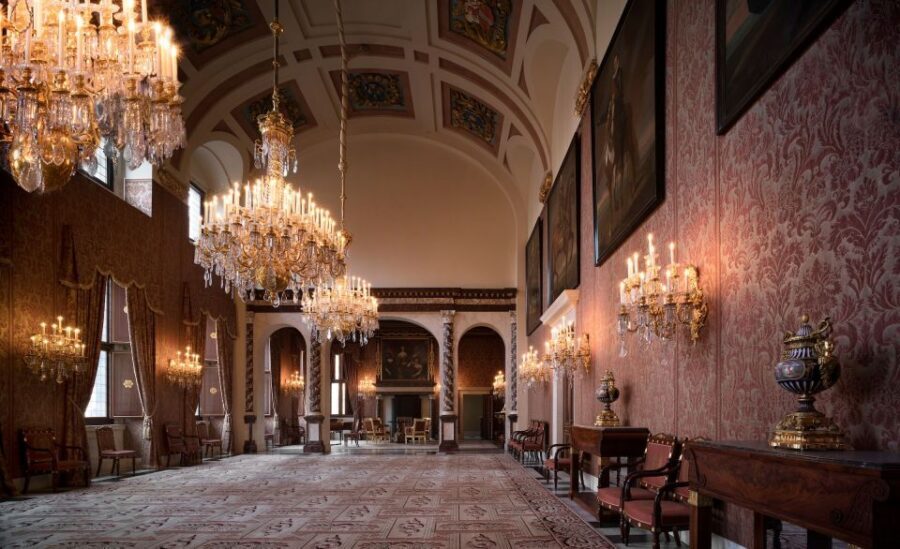 Amsterdam: Royal Palace Entry Ticket + Audio guide - Who this works best for