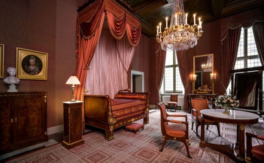 Amsterdam: Royal Palace Entry Ticket + Audio guide - Louis Napoleon interiors: furniture, clocks, and chandeliers