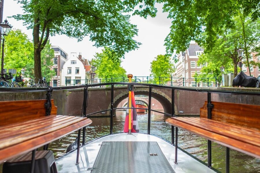 Amsterdam: Small-Group Canal Cruise incl. Drinks and Snacks - Snacks and Drinks That Make Two Hours Feel Like an Evening, Not a Chore