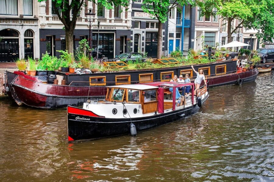 Amsterdam: Small-Group Canal Cruise incl. Drinks and Snacks - Maritime Area Glimpses and Small-Boat Access: Where the Quiet Can Be the Point