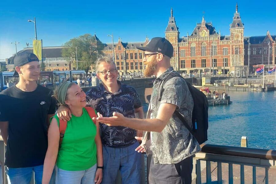 Amsterdam: Small-group Guided Walking Tour (French/English) - Trade, power, and the UNESCO canal belt story you’ll actually remember