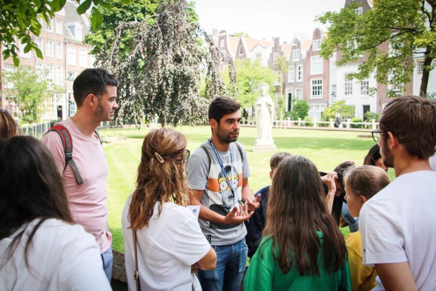 Amsterdam Small-Group Walking Tour - Nieuwe Kerk and the Royal Palace: quick photo stops with real context