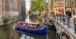 Amsterdam: Smoke and Lounge City Boat Cruise - Smoke-friendly rules: what’s allowed and what to bring