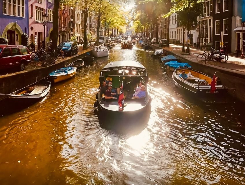 Amsterdam: Smoke and Lounge City Boat Cruise - The classic 70-minute route: Herengracht, bridges, and Amsterdam’s postcard angles