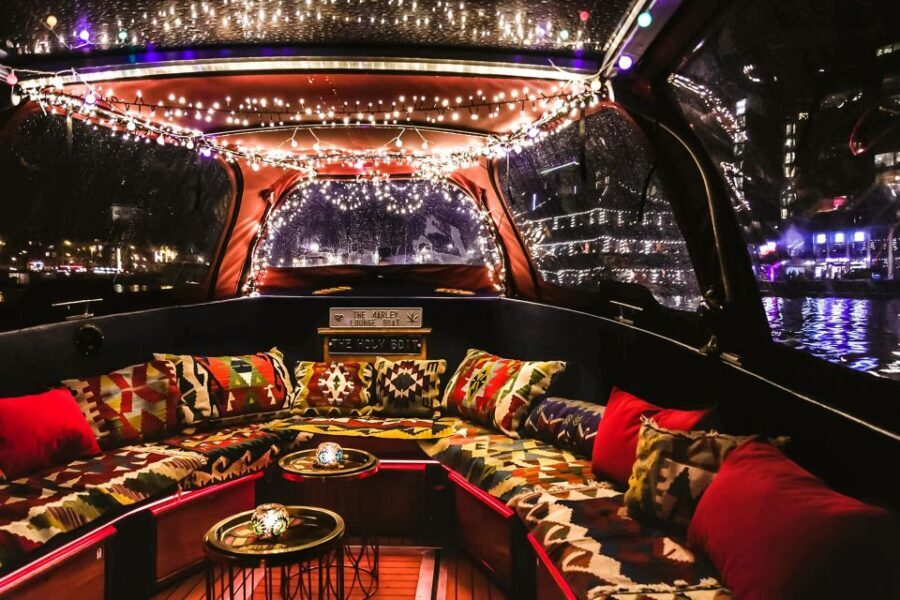 Amsterdam: Smoke and Lounge City Boat Cruise - High Light Tour (Nov 27, 2025–Jan 18, 2026): glowing canals without the full festival