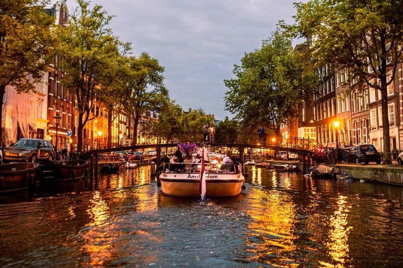 Amsterdam: The Bulldog Boat Smoke-Friendly Cruise & 2 Drinks - Should You Book the Amsterdam Bulldog Boat Smoke Cruise?