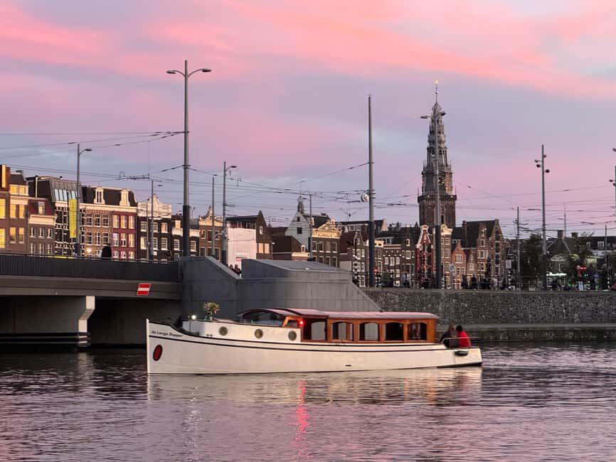 Amsterdam: The Bulldog Boat Smoke-Friendly Cruise & 2 Drinks - Skipper + Guide Energy: Chill Hosts with Live Commentary