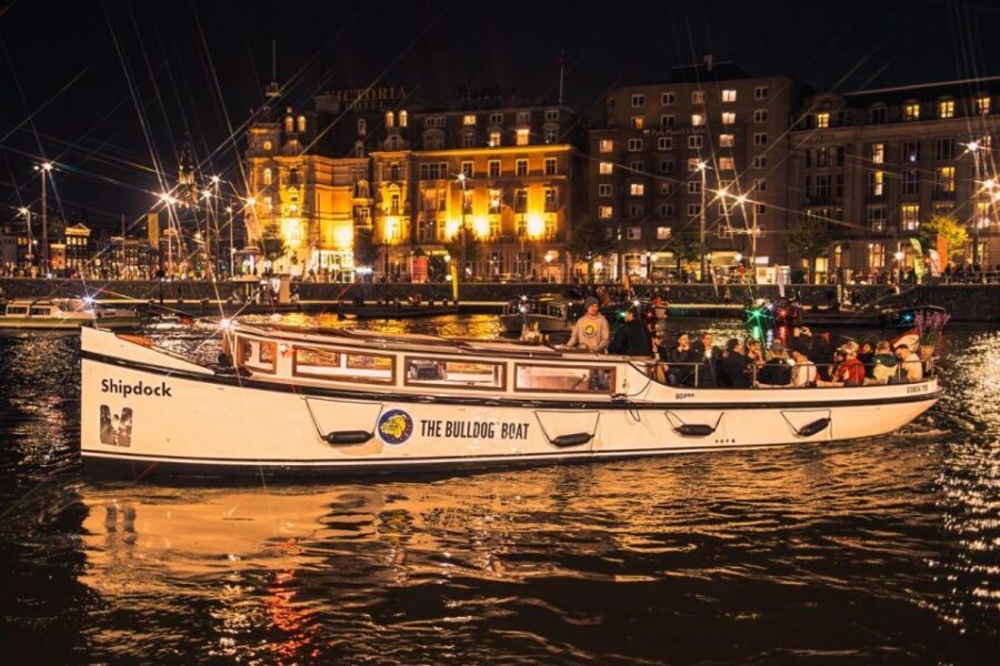 Amsterdam: The Bulldog Boat Smoke-Friendly Cruise & 2 Drinks - Timing Tips: Best Departures and the Leidseplein Finish
