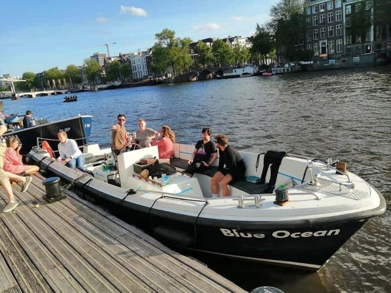 Amsterdam: The Bulldog Boat Smoke-Friendly Cruise & 2 Drinks - Who Should Book This Cruise (and Who Should Skip It)