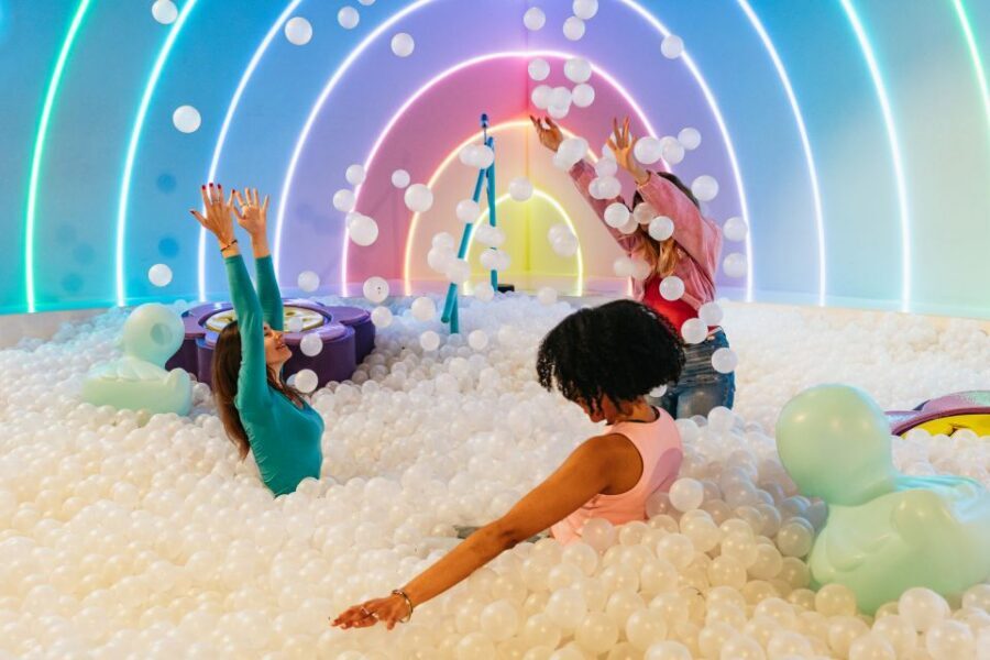 Amsterdam: The Upside Down Experience Entrance Ticket - FAQ