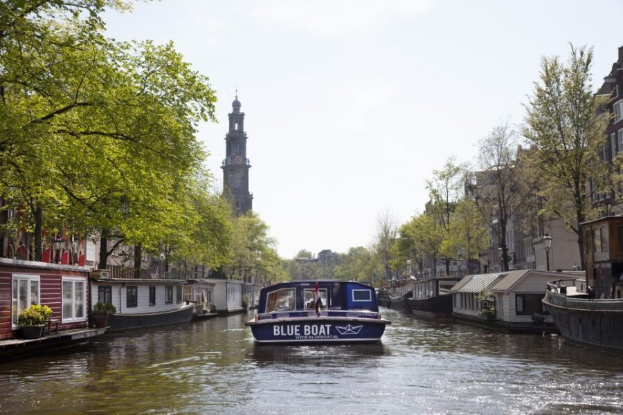 Amsterdam: Van Gogh Museum Ticket and City Canal Cruise - Optional snack box: when it’s worth it