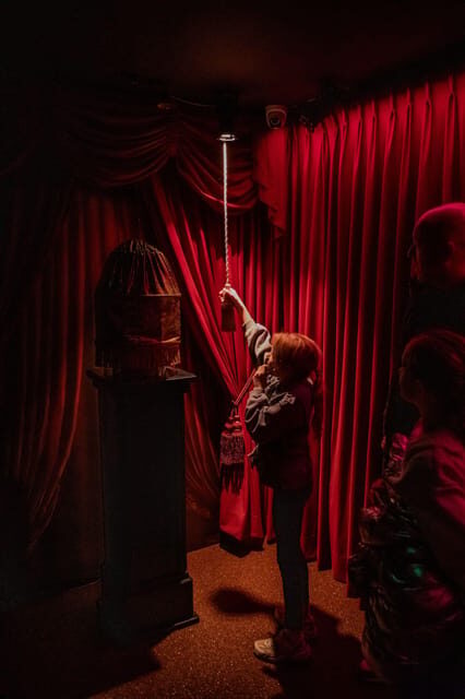 Den Bosch: Bossche Bollen Experience - The interactive tests, local opinions, and the outerspace twist