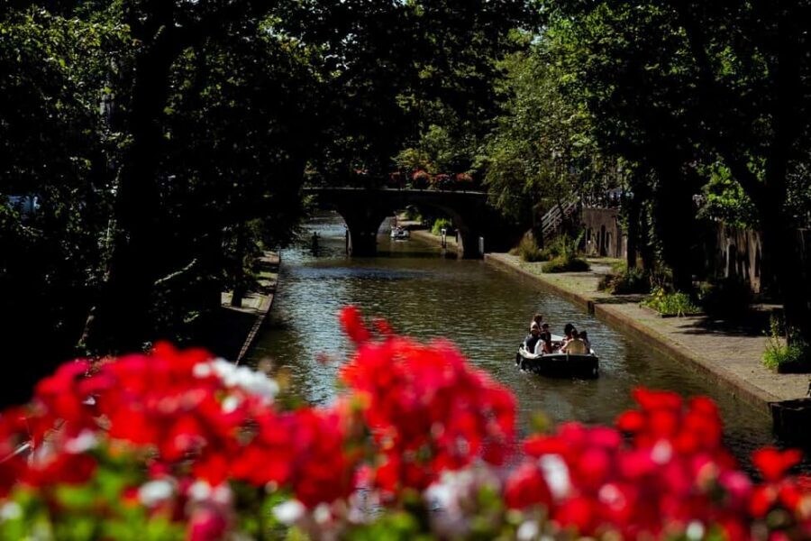 Discover Our Utrecht: Limited Group Size + Optional Extras - Catharijnesingel and Tolsteegbarrière: Where Utrecht Shows Its New Improvements