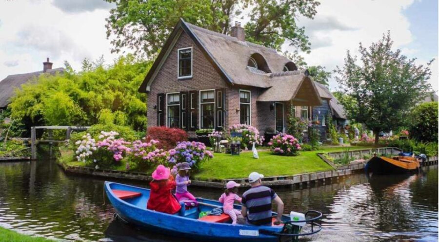 From Amsterdam: Giethoorn Guided Day Trip with Canal Cruise - Key highlights you’ll actually feel
