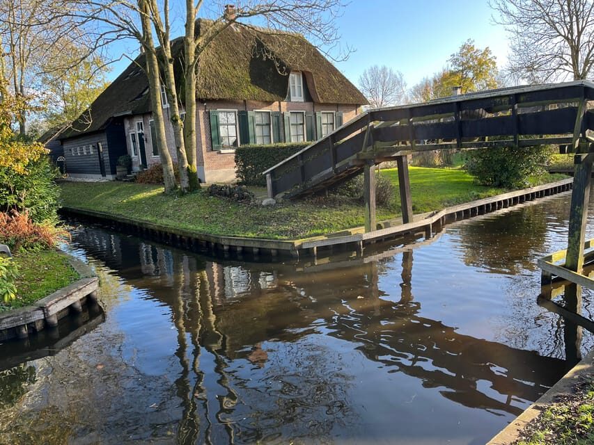 From Amsterdam: Giethoorn Small Group Tour with Boat Ride - Walking the Village Center: Free Time That Still Feels Guided