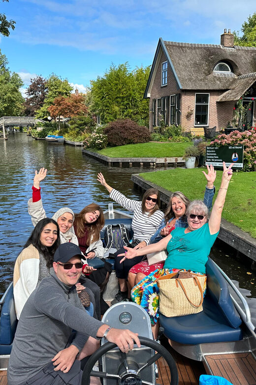From Amsterdam: Giethoorn Small Group Tour with Boat Ride - Price and Time: What $125 Really Buys You
