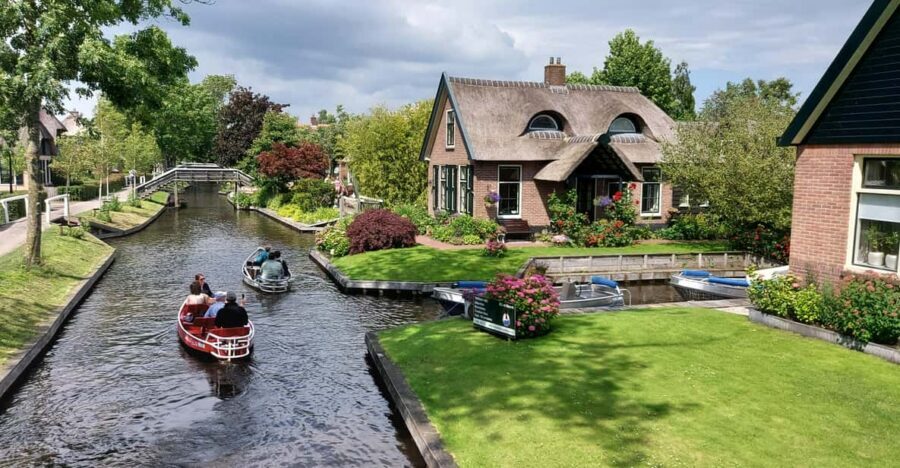 From Amsterdam: Giethoorn Small Group Tour with Boat Ride - The Drive to Giethoorn: Why the Timing Beats the Chaos