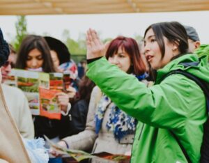 From Amsterdam: Rotterdam and The Hague Tour in Spanish - Spanish Guide That Keeps the Day Understandable (Even if You’re Not Fluent)