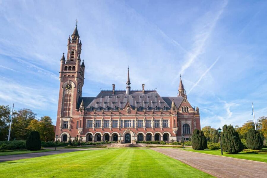 From Amsterdam: Rotterdam, Delft & The Hague Guided Day Tour - A smart way to see three Dutch personalities in one day