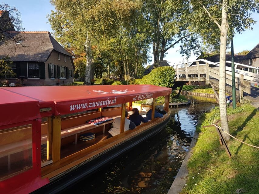 Giethoorn: Canal cruise Giethoorn village and lake - Practical Setup: Meeting Point, Tickets, and What to Bring