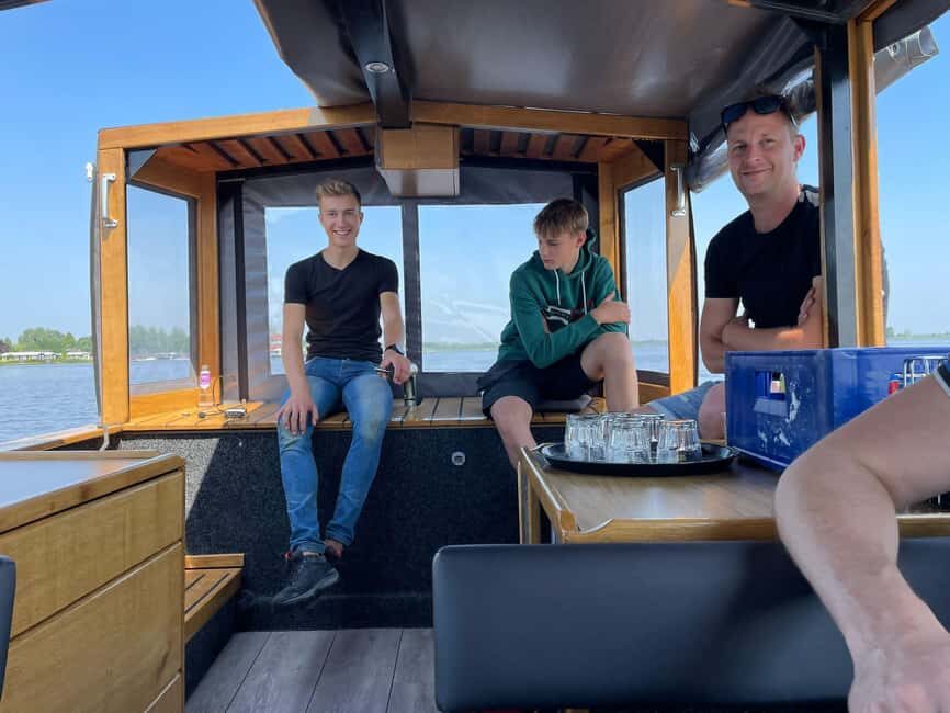Giethoorn: Sightseeing Boat Tour - Why this 1-hour Giethoorn canal cruise feels like more than sightseeing