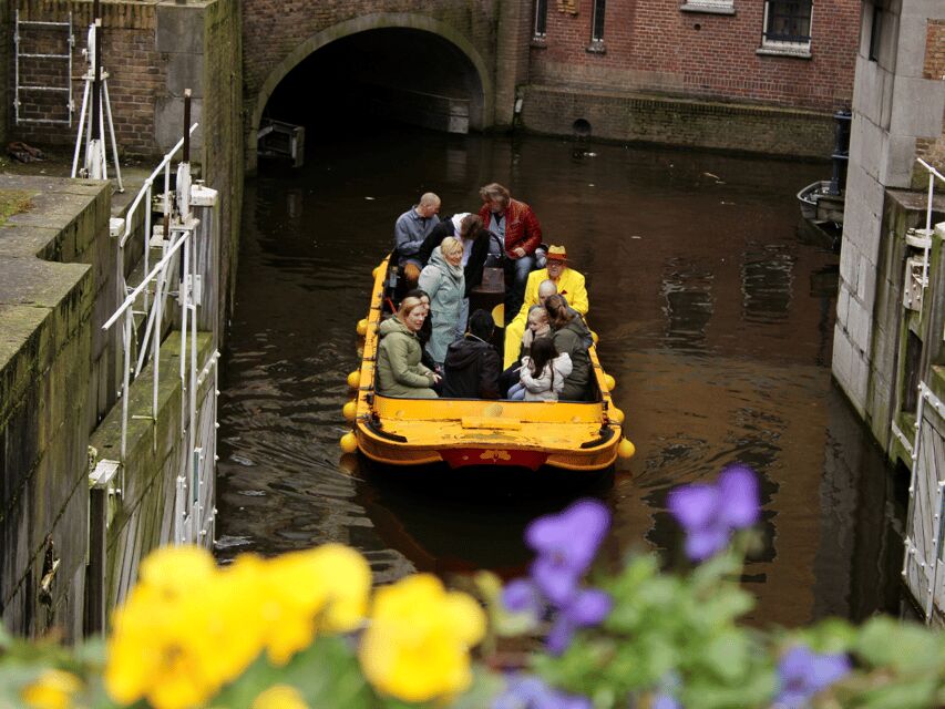 Gouda: Open Boat City Canal Cruise - The 9 historic Gouda sites you’ll spot from the water