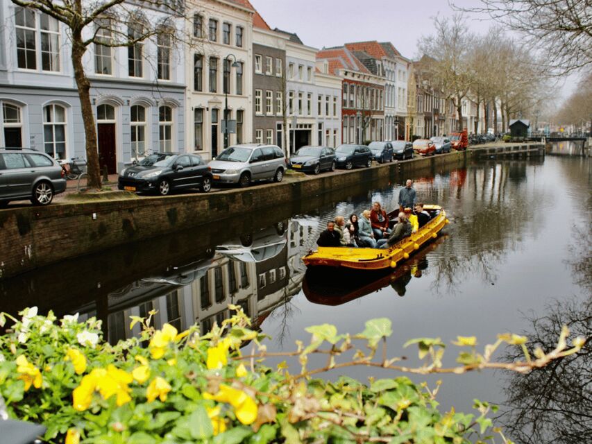 Gouda: Open Boat City Canal Cruise - Who should book this cruise, and who might want another plan