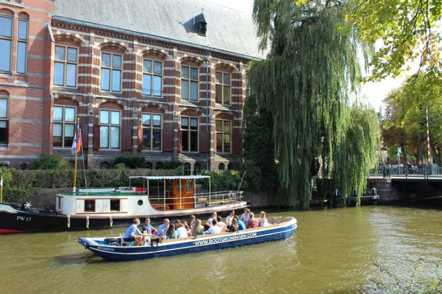Groningen: Open Boat City Canal Cruise - Guides who make the city make sense (Jan, Dheis, and the Q&A vibe)
