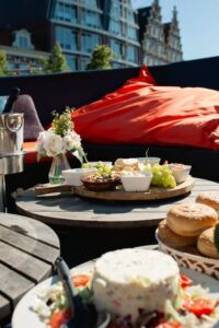 Haarlem: Sightseeing Boat Tour with Snacks and Drinks - From Nieuwe Gracht to the Waag and beyond: how the route flows