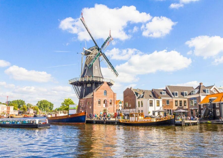 Haarlem: Sightseeing Canal Cruise through the City Center - Haarlem canal cruise basics: what you’re really buying for $19