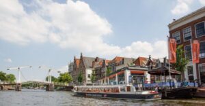Haarlem: Sightseeing Canal Cruise through the City Center - Where you start: Smidtje Canal Cruises and the first moments on the boat