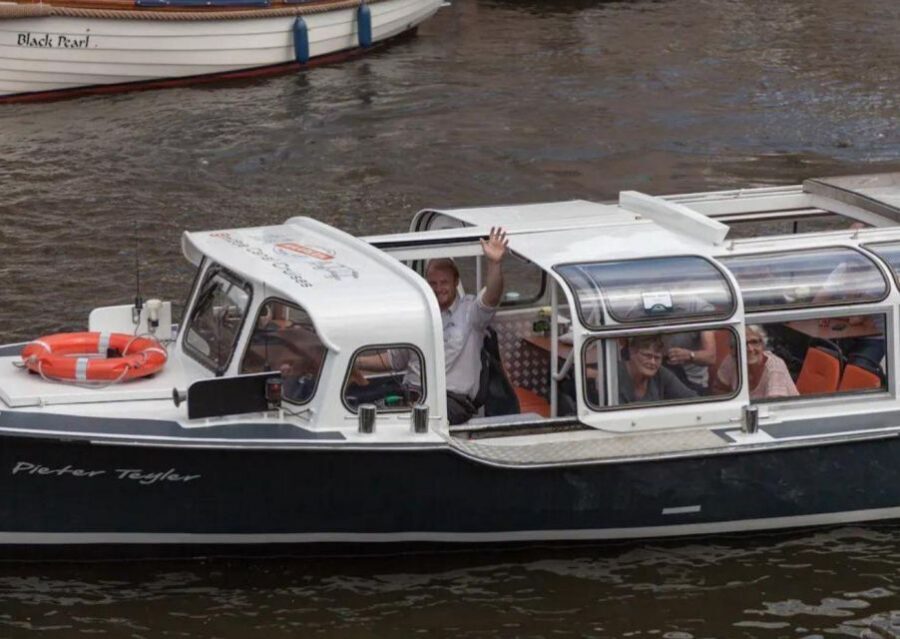 Haarlem: Sightseeing Canal Cruise through the City Center - Price and value: why $19 feels fair for what you get