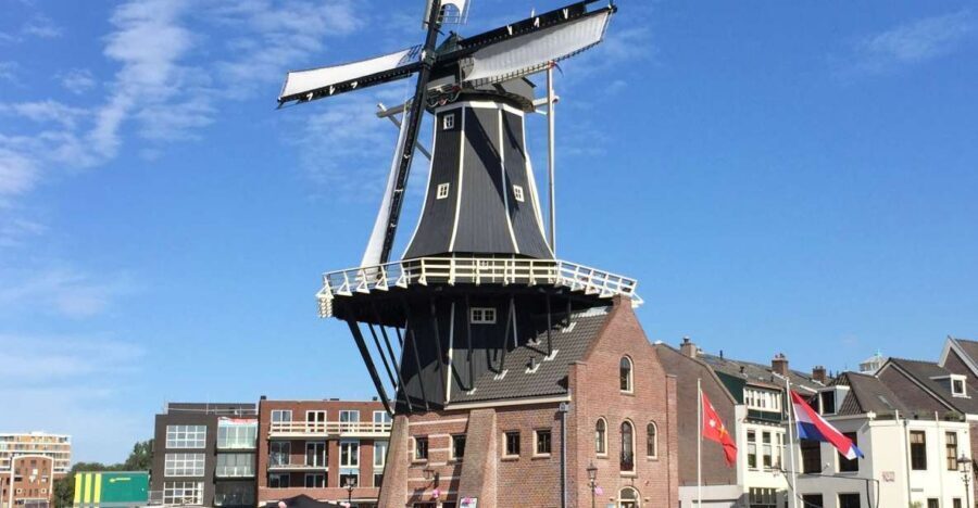 Haarlem: Windmill 'De Adriaan' Guided Tour - Coffee, cookies, and small comforts while you plan your Haarlem day