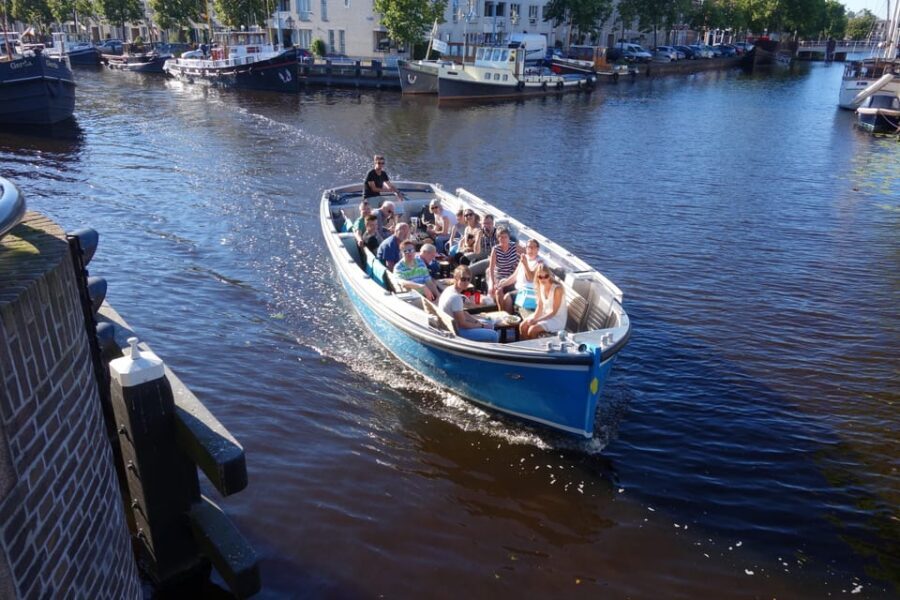 Leiden: Cruise through the Historic City Center with Guide - Covered Comfort in Wind and Rain: Bring a Jacket