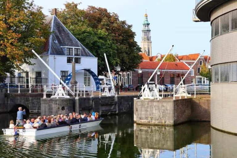 Middelburg: City Canal Cruise - 2) Getting On Board at Achter de Houttuinen 39