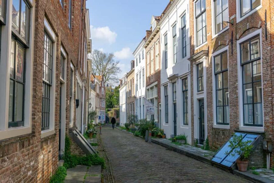 Middelburg: Guided City Walking Tour - Price and value: is $17 worth 90 minutes?