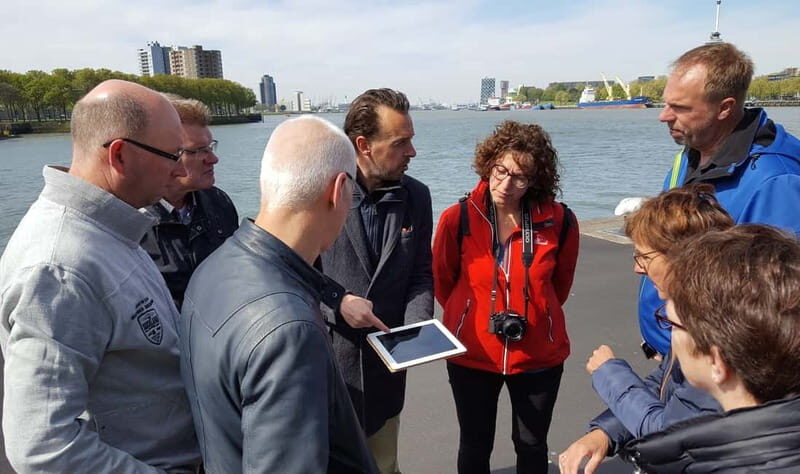 Rotterdam: City Highlights Guided Bike Tour - City hall and the route between iconic stops